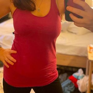 Size 10 Magenta Lululemon Tank. Early 2000s Lulu style. Moisture/sweat wicking